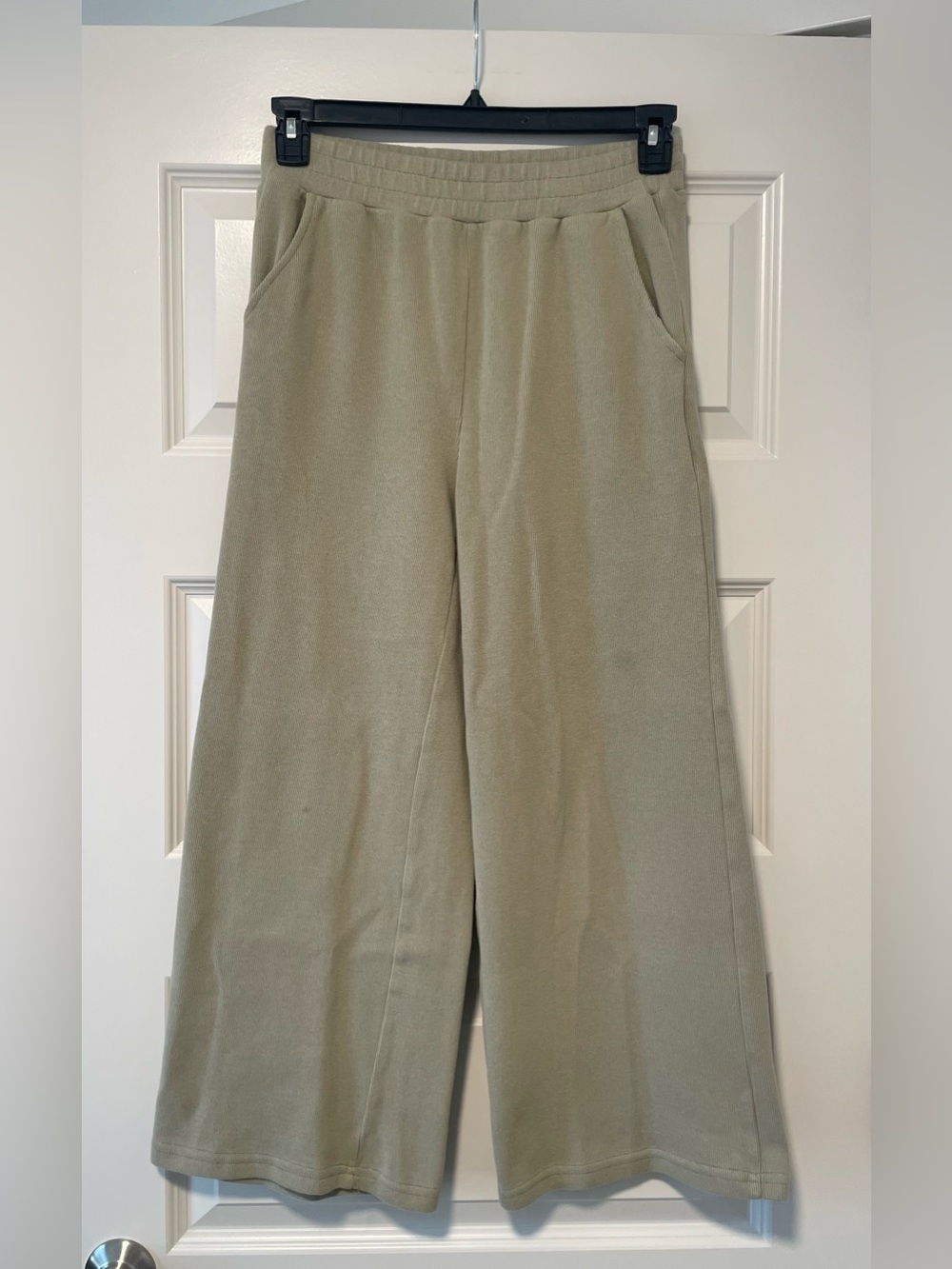 Listicle Olive Green Wide Leg Women’s Sweatpants